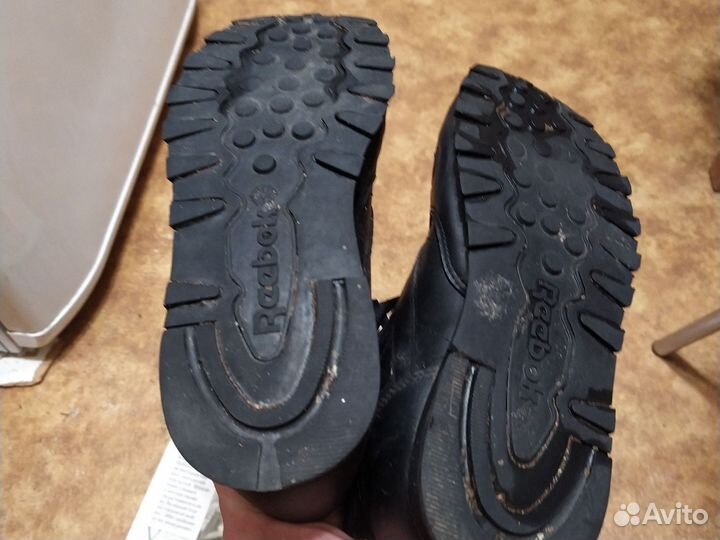 Кожаные кроссовки