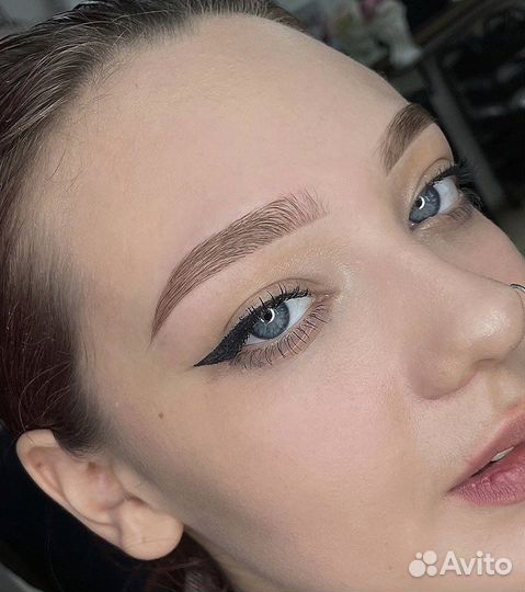 Коррекция и окрашивание бровей