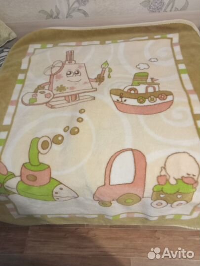 Плед теплый и одеяло в детскую кроватку