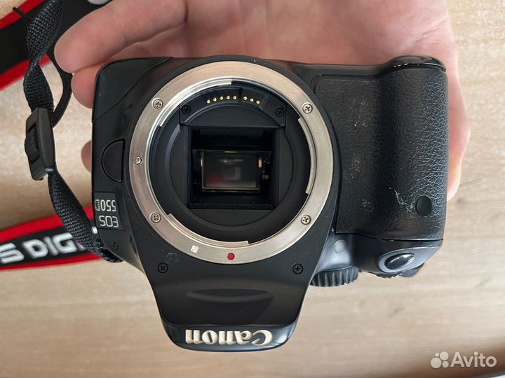 Тушка Canon EOS 550d