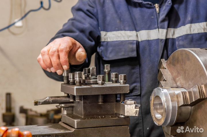 Слесарь ремонтник