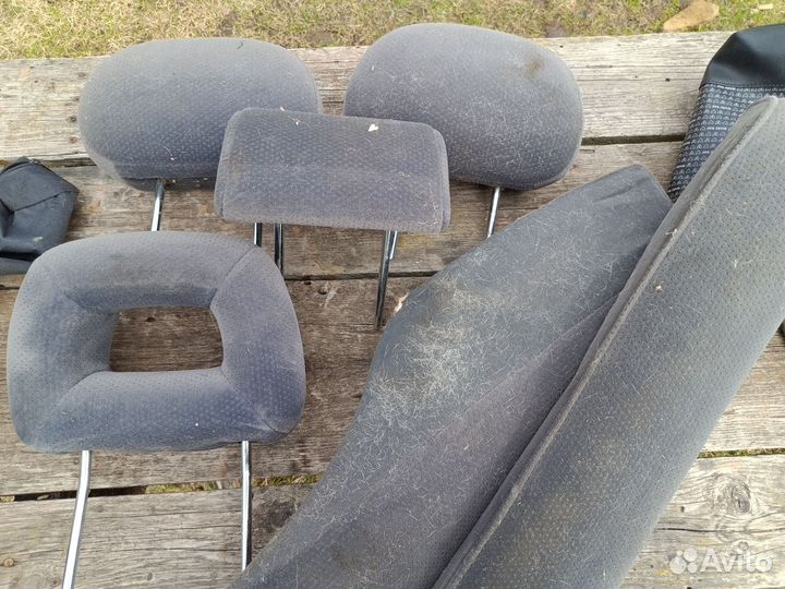 Подголовники на Toyota Avensis