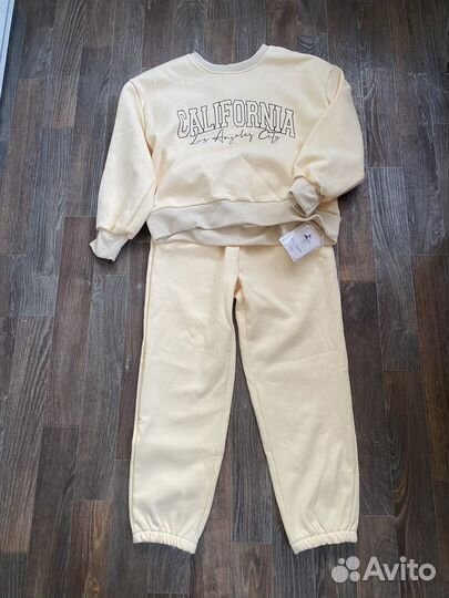 Костюм спортивный