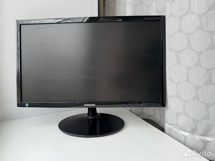 Монитор 23
