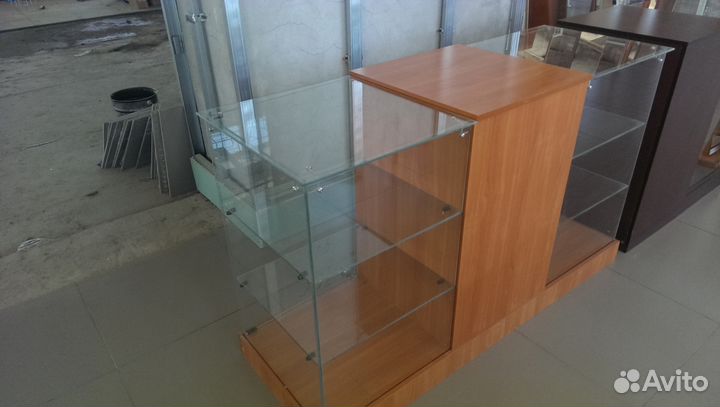 Прилавок с тумбой новый
