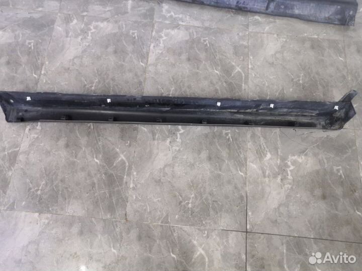 Накладка порога правая Mitsubishi Outlander 3 4B11