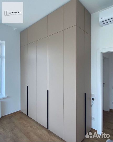 Шкаф распашной с фрезеровкой