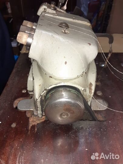 Швейная машинка оверлок бу