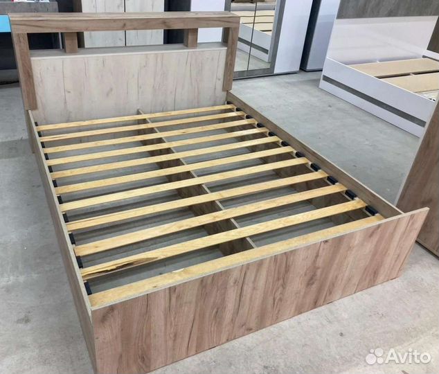 Кровать двуспальная