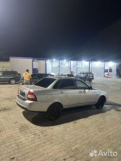 Капот на приору