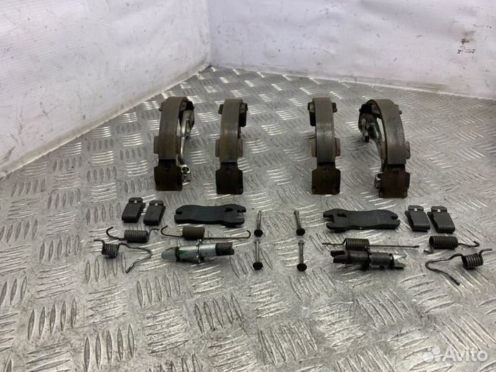 Ремкомплект стояночного тормоза Nissan Qashqai J10