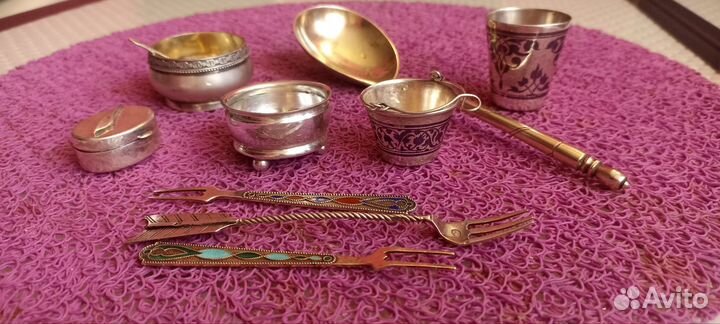 Серебряные столовые приборы