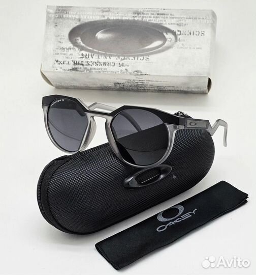 Солнцезащитные очки Oakley