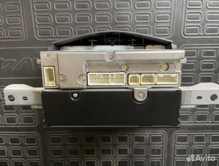 Штатная магнитола toyota rav4