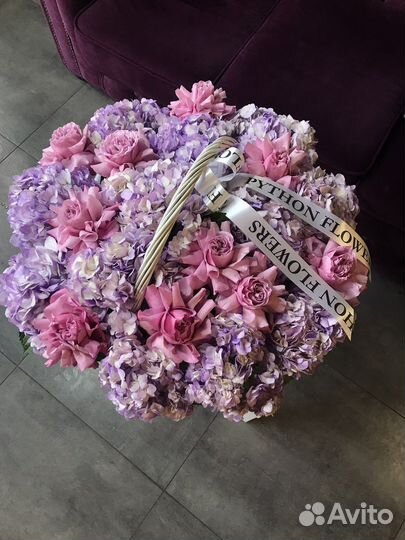 Корзина с цветами