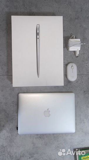 Apple MacBook Air 13 2017 (На гарантии)