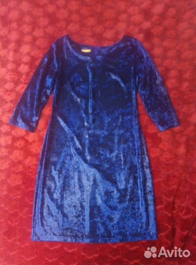 Платье бархатное 48 50