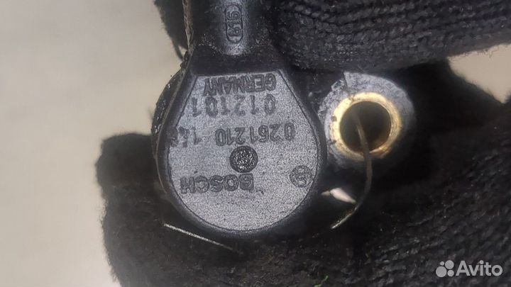 Датчик положения коленвала Volkswagen Passat 5, 2001