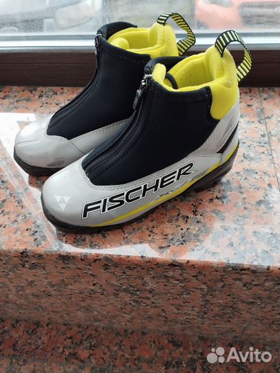 Детские лыжные ботинки fischer