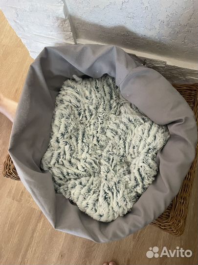 Лежанка для собак и кошек