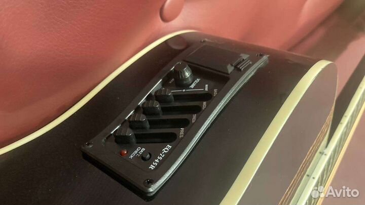 Электроакустическая гитара