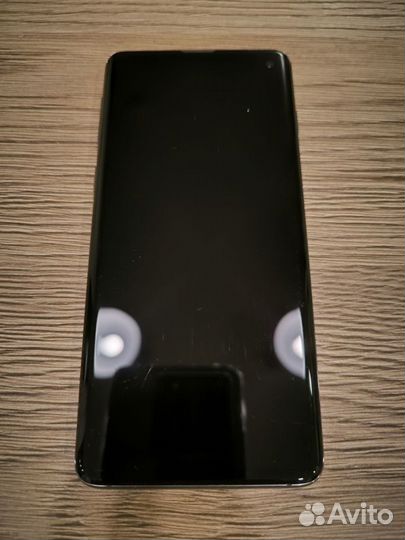 Samsung Galaxy S10, 8/128 ГБ