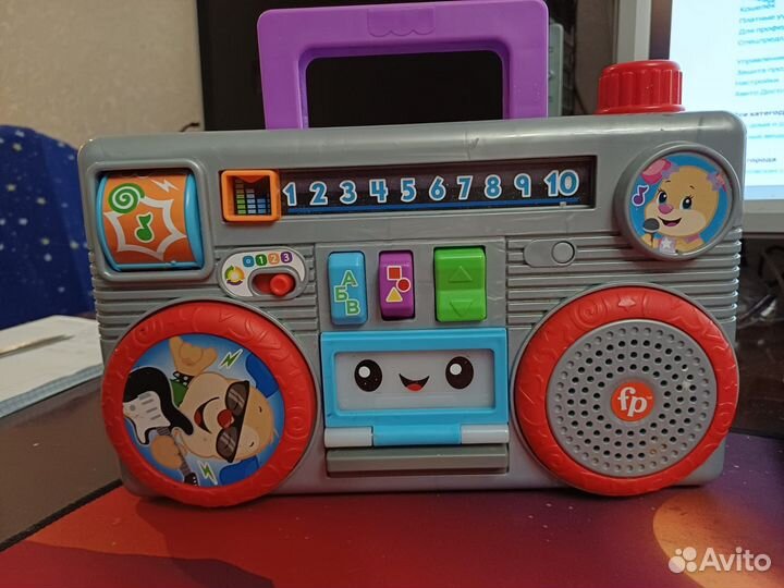 Игрушка Fisher Price Веселый бумбокс GYB99