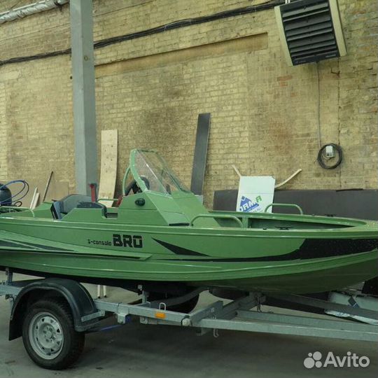 Консольная лодка BRO S 4.2