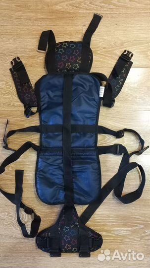 Бескаркасное детское автокресло