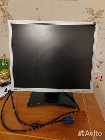 Монитор Benq fp73g