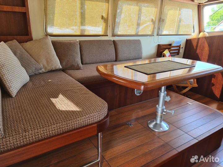 Моторная яхта 