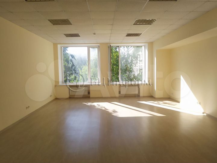 Офис 74.6 м² в шаге от станции метро Пролетарская