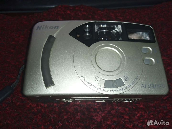 Плёночный фотоаппарат Nikon