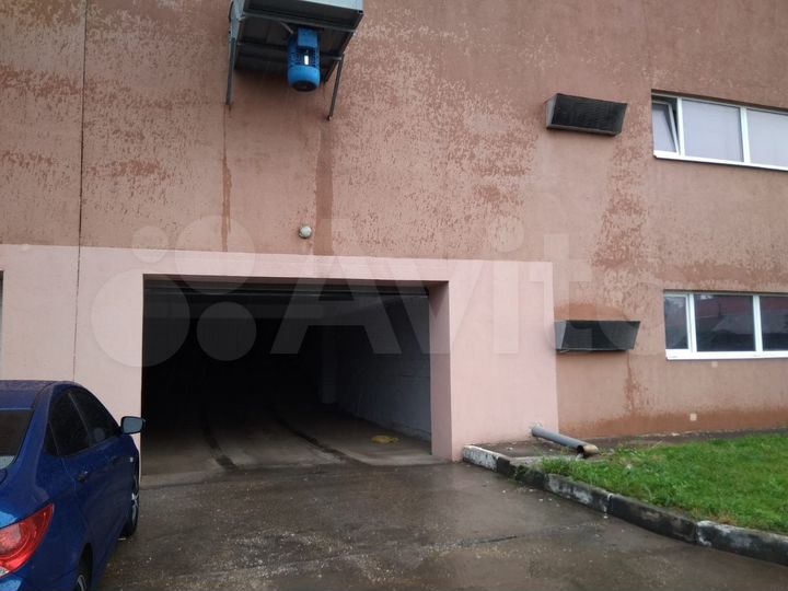 Машиноместо, 14 м²