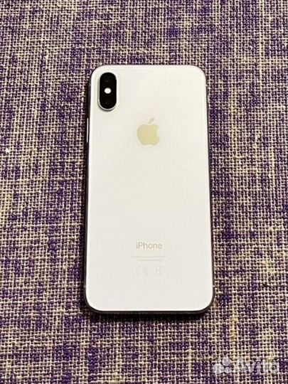 Телефон iPhone 10