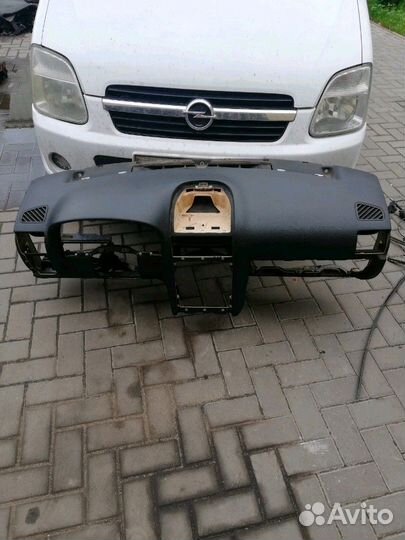 Панель (торпедо) Opel Astra G