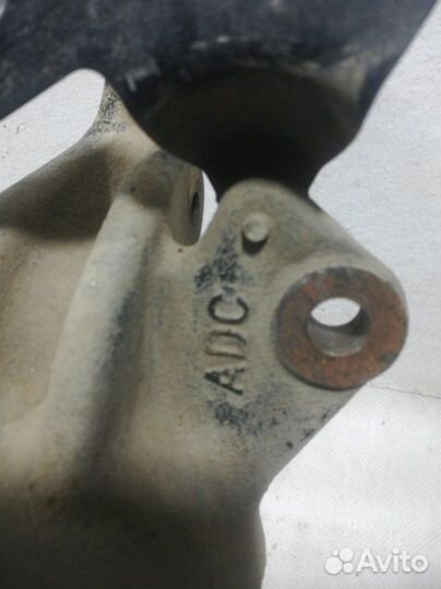 Кулак поворотный передний правый Renault Fluence