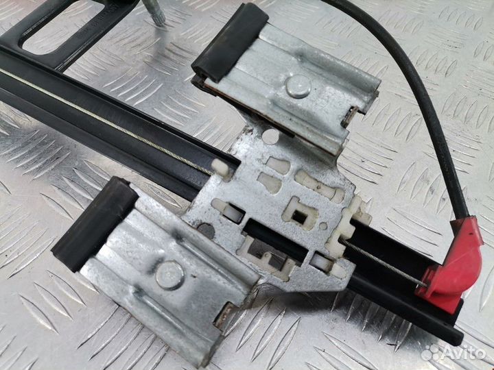 Стеклоподъемник Volkswagen Golf 3 1996 1H4839402E