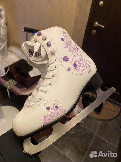 Коньки для девочки, 36 размер