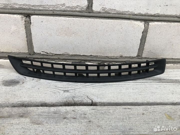 Решетки переднего бампера volvo 30678954