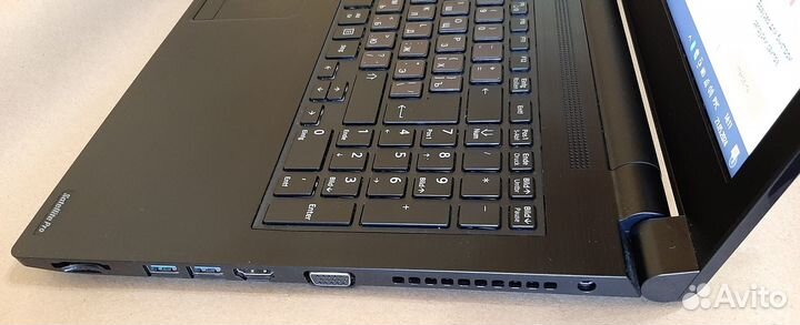 Ноутбук Toshiba PRO 15 i3-6006 1 Tb 6 Gb