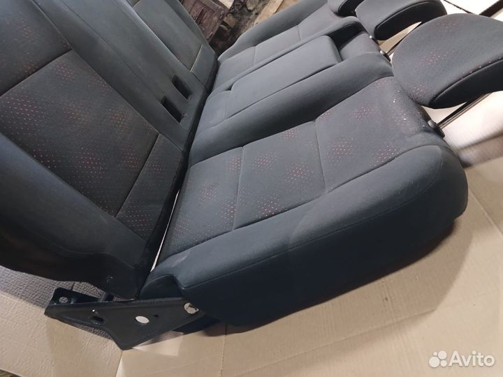 Задний диван SsangYong Actyon Sports