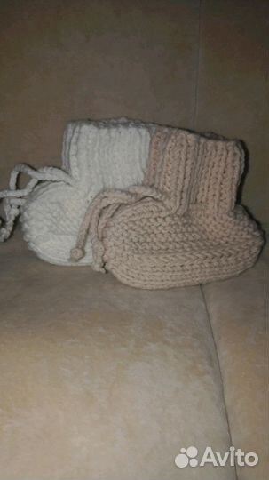 Детские пинетки на 3-6 месяцев ручная работа