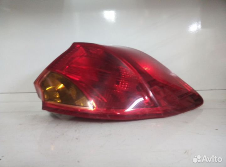 Фонарь правый внешний Kia Ceed хэтчбек 2012г