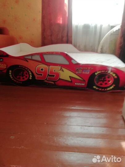 Кровать машина для мальчика с матрасом