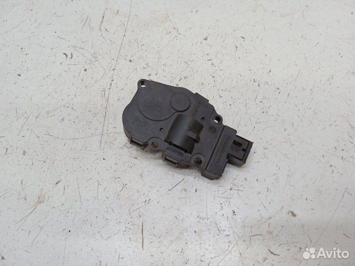 Моторчик заслонки отопителя Mercedes-Benz S-Class