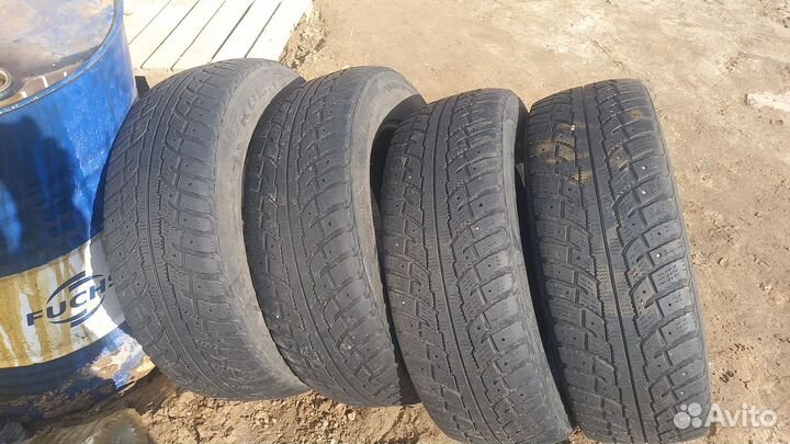 Kumho WinterCraft WS71 215/65 R16