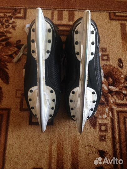 Коньки хоккейные