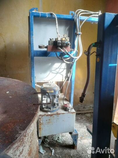 Станок для производства блоков стеновых