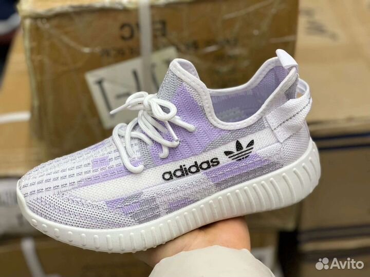Кроссовки Yezy 350